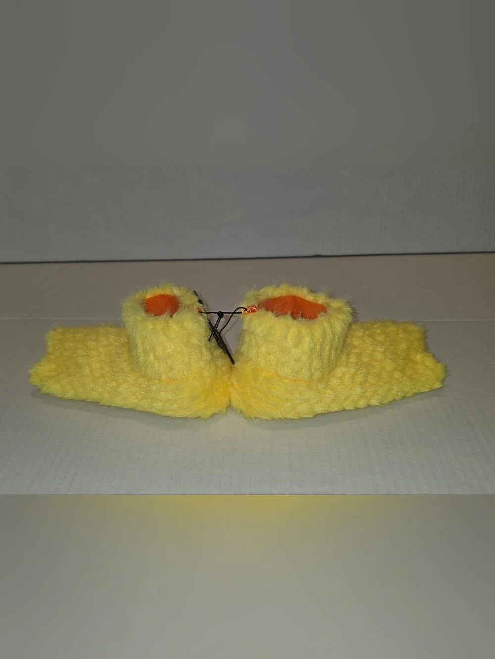 wonder nation Yellow Fuzzy Duck Foot Children's Slippers Sz 11-12